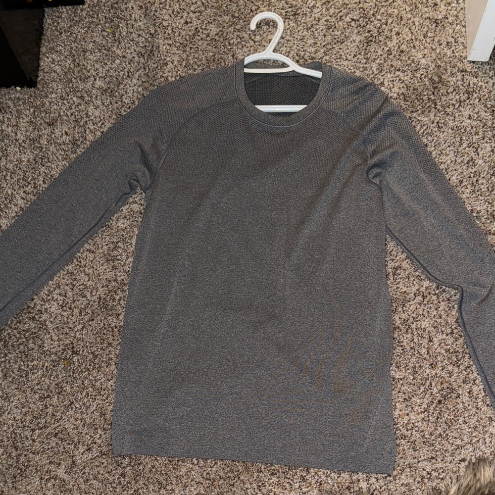 Lululemon grey long sleeve shirt